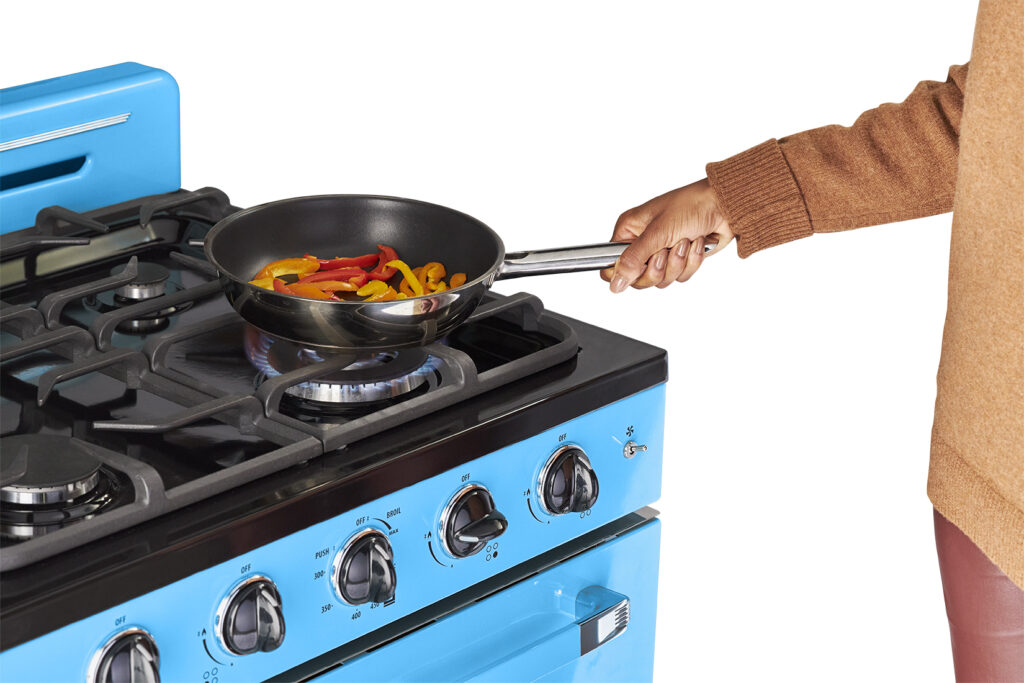 Cuisinière à gaz Classic Rétro avec four à convection, 30 po, 3,9 pi3, Robin Egg Blue