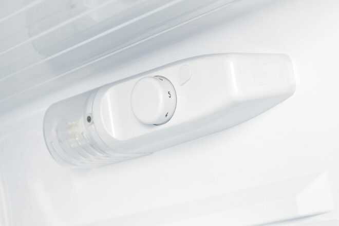 Unique 370Litre White 12/24 DC Refrigerator/Freezer Serial #