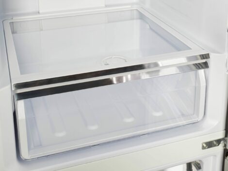 Classic Retro 23.6 in 11.7 cu. ft. Frost Free Retro Bottom Freezer Refrigerator in Ocean Mist Turqoise, ENERGY STAR