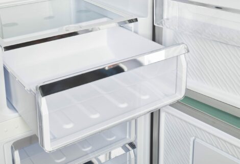 Classic Retro 23.6 in 11.7 cu. ft. Frost Free Retro Bottom Freezer Refrigerator in Summer Mint Green, ENERGY STAR
