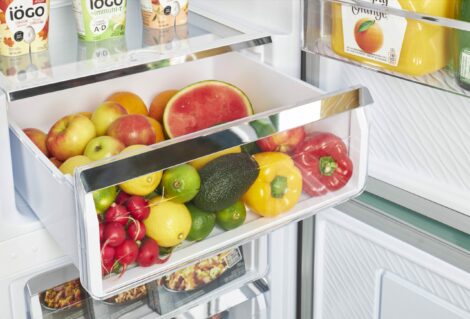 Classic Retro 23.6 in 11.7 cu. ft. Frost Free Retro Bottom Freezer Refrigerator in Ocean Mist Turqoise, ENERGY STAR