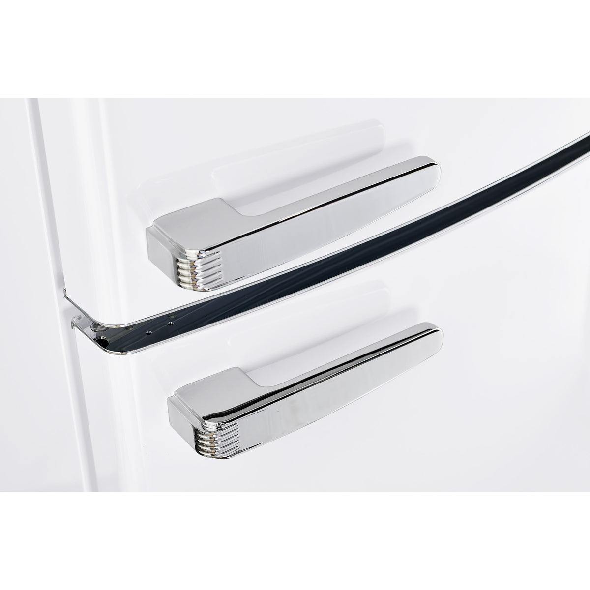 Réfrigérateur à congélateur inférieur sans givre ENERGY STAR Classic Rétro, 24 po, 11,7 pi3, blanc
