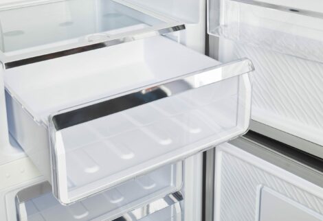 Classic Retro 23.6 in 11.7 cu. ft. Frost Free Retro Bottom Classic Retro 23.6 in 11.7 cu. ft. Frost Free Retro Bottom